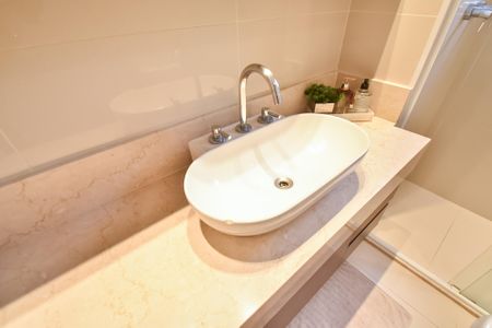 Apartamento à venda com 176m², 3 quartos e 3 vagasBanheiro da suíte 3