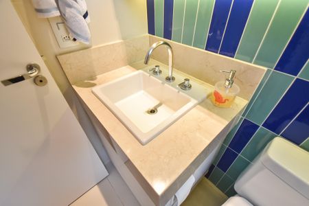 Apartamento à venda com 176m², 3 quartos e 3 vagasBanheiro da suíte 1