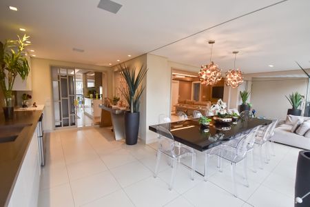 Apartamento à venda com 176m², 3 quartos e 3 vagasVaranda