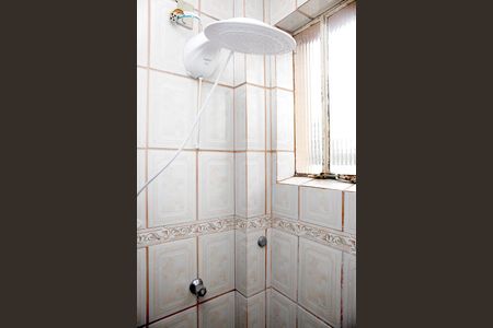 Banheiro de apartamento à venda com 1 quarto, 51m² em Rio Branco, Porto Alegre