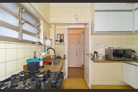 Apartamento à venda com 81m², 2 quartos e 1 vagaCozinha