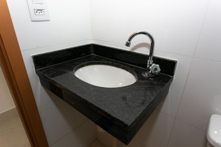 Apartamento para alugar com 38m², 2 quartos e sem vagaBanheiro