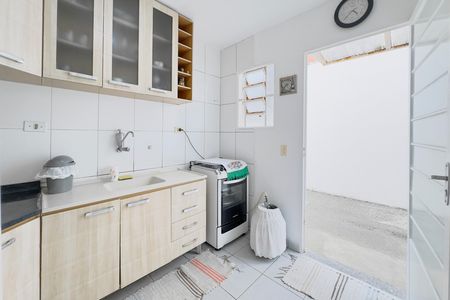 Casa de condomínio para alugar com 48m², 2 quartos e 2 vagas Casa de condomínio para alugar com 48m², 2 quartos e 2 vagasCozinha