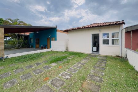 Casa de condomínio para alugar com 48m², 2 quartos e 2 vagas Casa de condomínio para alugar com 48m², 2 quartos e 2 vagasFachada + Plaquinha