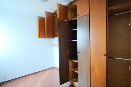 Apartamento à venda com 70m², 3 quartos e 1 vagaQuarto 2
