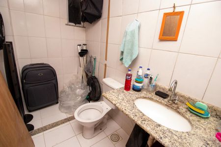 Apartamento à venda com 197m², 3 quartos e sem vaga Apartamento à venda com 197m², 3 quartos e sem vagaBanheiro Quarto 1