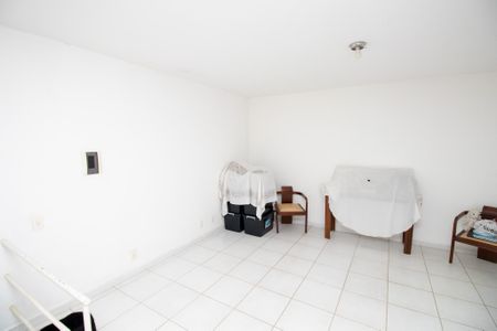 Apartamento à venda com 197m², 3 quartos e sem vaga Apartamento à venda com 197m², 3 quartos e sem vagaHall