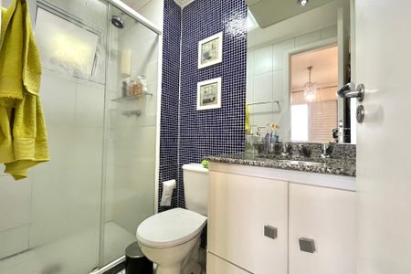 Apartamento à venda com 112m², 3 quartos e 2 vagas Apartamento à venda com 112m², 3 quartos e 2 vagasBanheiro da Suíte