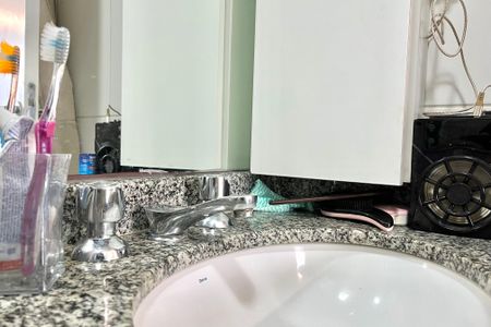 Apartamento à venda com 112m², 3 quartos e 2 vagas Apartamento à venda com 112m², 3 quartos e 2 vagasBanheiro da Suíte