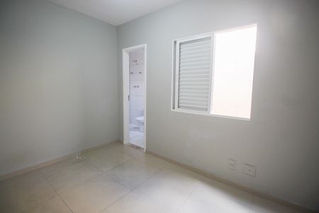 Casa à venda com 160m², 3 quartos e 2 vagasSuíte 2