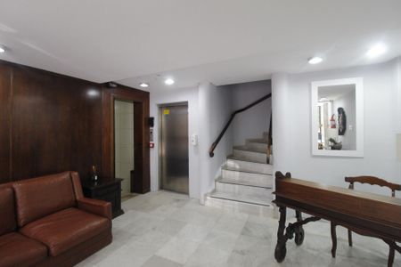 Apartamento para alugar com 120m², 3 quartos e 1 vagaHall social