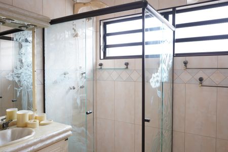 Casa à venda com 320m², 5 quartos e 3 vagasBanheiro da Suíte 2