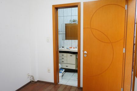 Casa à venda com 320m², 5 quartos e 3 vagasSuíte 3