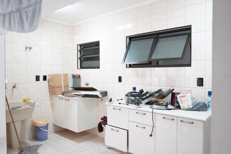 Casa à venda com 320m², 5 quartos e 3 vagasÁrea de Serviço 2