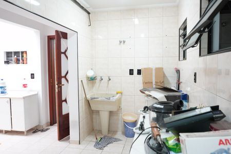 Casa à venda com 320m², 5 quartos e 3 vagasÁrea de Serviço 2