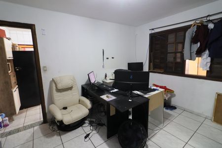 Casa à venda com 171m², 4 quartos e 3 vagasQuarto 4