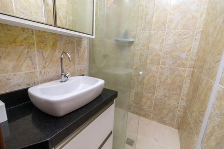 Casa de condomínio à venda com 60m², 2 quartos e 1 vagaBanheiro Suíte 2