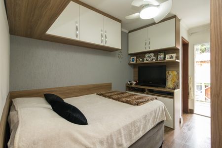 Casa de condomínio à venda com 60m², 2 quartos e 1 vagaSuíte 1