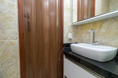 Casa de condomínio à venda com 60m², 2 quartos e 1 vagaBanheiro Suíte 2