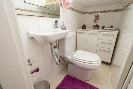 Casa de condomínio à venda com 60m², 2 quartos e 1 vagaLavabo