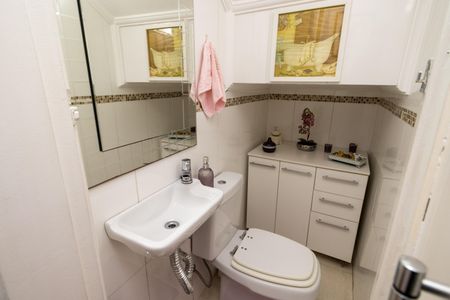 Casa de condomínio à venda com 60m², 2 quartos e 1 vagaLavabo