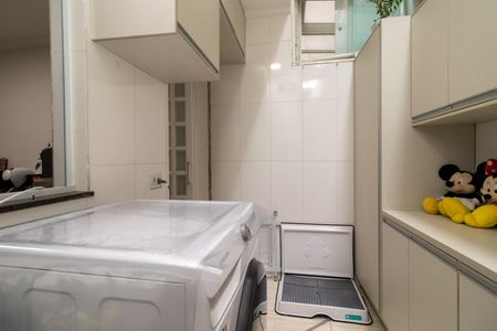 Casa de condomínio à venda com 60m², 2 quartos e 1 vagaÁrea de Serviço