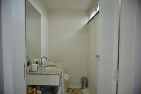 Apartamento à venda com 100m², 3 quartos e 2 vagasBanheiro de Serviço