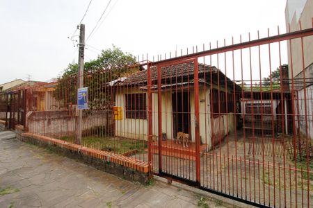 Casa à venda com 167m², 2 quartos e 2 vagasFachada