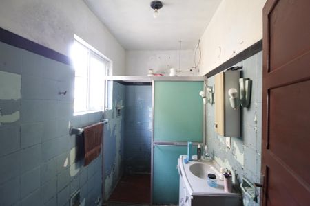 Banheiro de casa para alugar com 2 quartos, 167m² em Jardim Itu, Porto Alegre