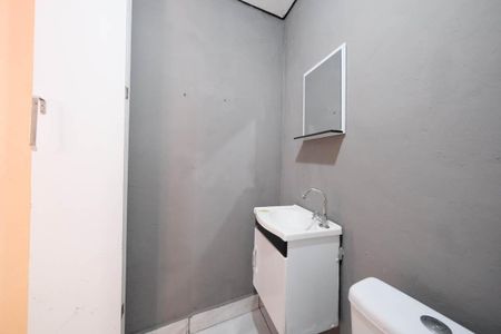 Banheiro de casa à venda com 6 quartos, 55m² em Jardim Santo Onofre, São Paulo