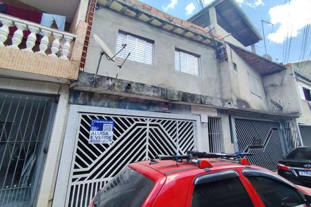 Casa à venda com 55m², 6 quartos e 2 vagasFachada