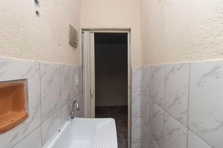 Banheiro de casa para alugar com 1 quarto, 30m² em Jardim Julieta, São Paulo