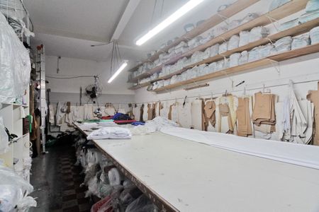 Casa à venda com 300m², 2 quartos e 2 vagasSalão