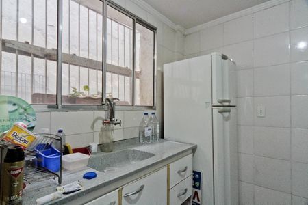 Casa à venda com 300m², 2 quartos e 2 vagasSalão - cozinha