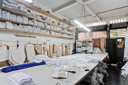 Casa à venda com 300m², 2 quartos e 2 vagasSalão