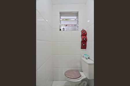 Casa à venda com 300m², 2 quartos e 2 vagasLavabo