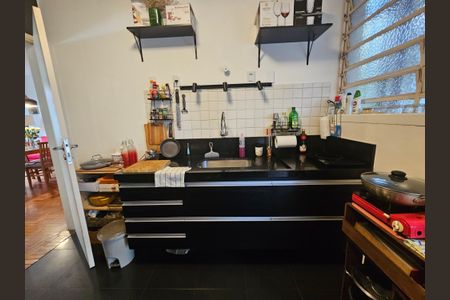 Casa à venda com 120m², 3 quartos e 4 vagas Casa à venda com 120m², 3 quartos e 4 vagasCozinha - Armários