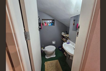 Casa à venda com 120m², 3 quartos e 4 vagas Casa à venda com 120m², 3 quartos e 4 vagasLavabo