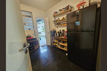 Casa à venda com 120m², 3 quartos e 4 vagas Casa à venda com 120m², 3 quartos e 4 vagasCozinha