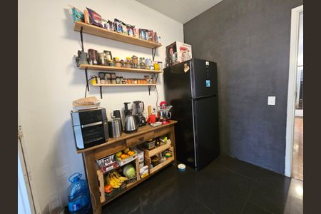 Casa à venda com 120m², 3 quartos e 4 vagas Casa à venda com 120m², 3 quartos e 4 vagasCozinha