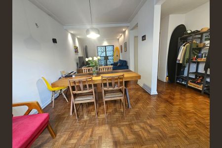 Casa à venda com 120m², 3 quartos e 4 vagas Casa à venda com 120m², 3 quartos e 4 vagasSala