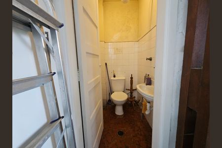 Casa à venda com 120m², 3 quartos e 4 vagas Casa à venda com 120m², 3 quartos e 4 vagasBanheiro de serviço