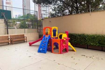 Apartamento para alugar com 132m², 3 quartos e 2 vagasÁrea comum - Playground