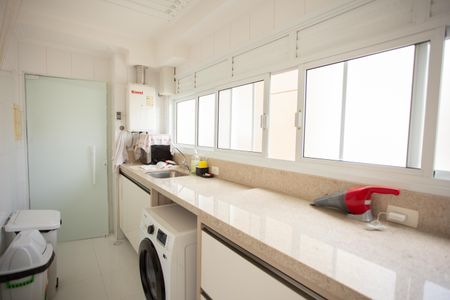 Apartamento à venda com 144m², 3 quartos e 2 vagasÁREA DE SERVIÇO