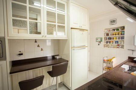 Apartamento à venda com 144m², 3 quartos e 2 vagasCOZINHA