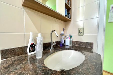 Apartamento à venda com 67m², 2 quartos e 2 vagasBanheiro Social