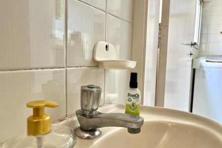 Apartamento à venda com 67m², 2 quartos e 2 vagasBanheiro de serviço