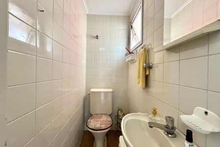 Apartamento à venda com 67m², 2 quartos e 2 vagasBanheiro de serviço