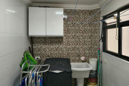 Apartamento para alugar com 120m², 3 quartos e 2 vagas Apartamento para alugar com 120m², 3 quartos e 2 vagasÁrea de Serviço