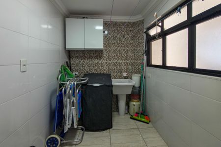 Apartamento para alugar com 120m², 3 quartos e 2 vagas Apartamento para alugar com 120m², 3 quartos e 2 vagasÁrea de Serviço